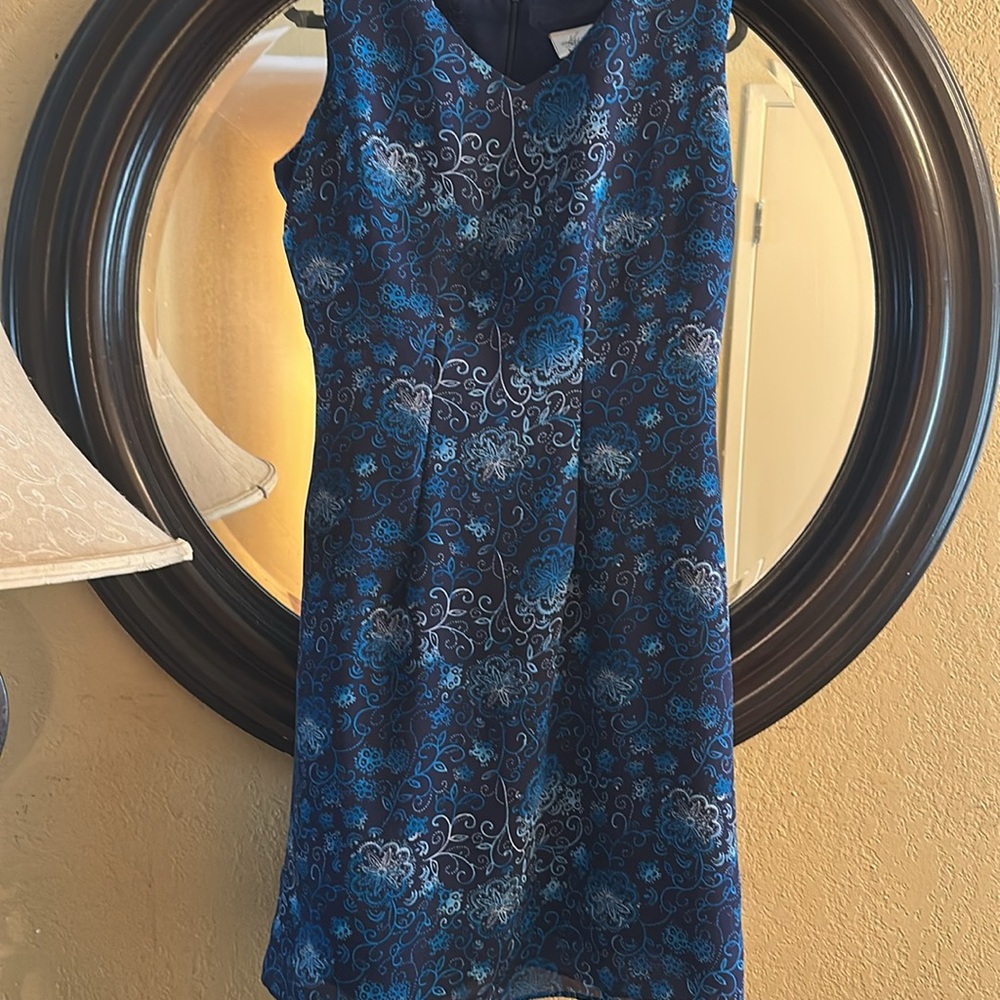 Elegant Blue Sleeveless Dress